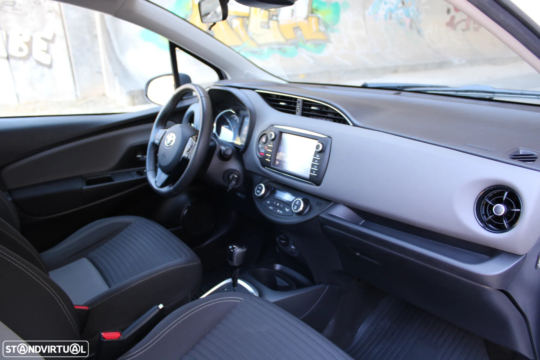 Toyota Yaris 1.5 HSD Comfort+P.Style - 14