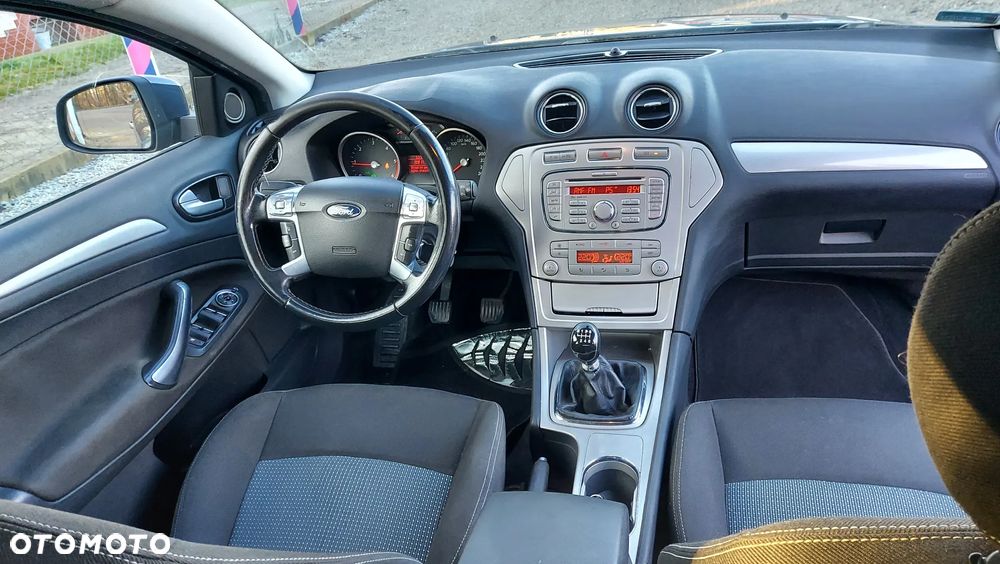 Ford Mondeo 1.8 TDCi Gold X - 11