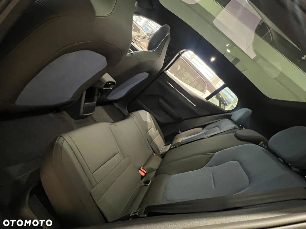 Volvo EX30 69kWh Single Motor Long Range Plus Black Edition - 24