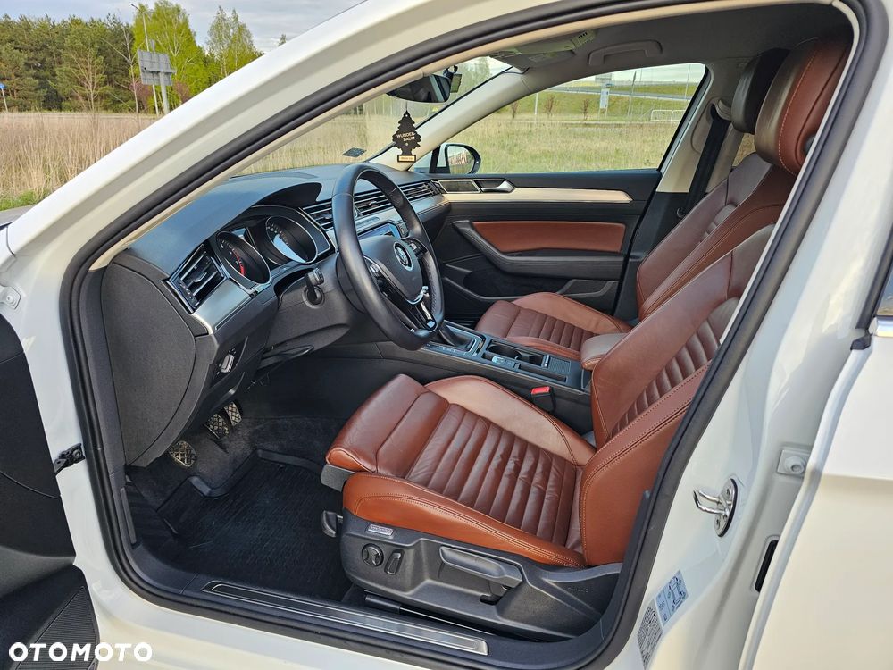 Volkswagen Passat 1.8 TSI BMT Highline - 16