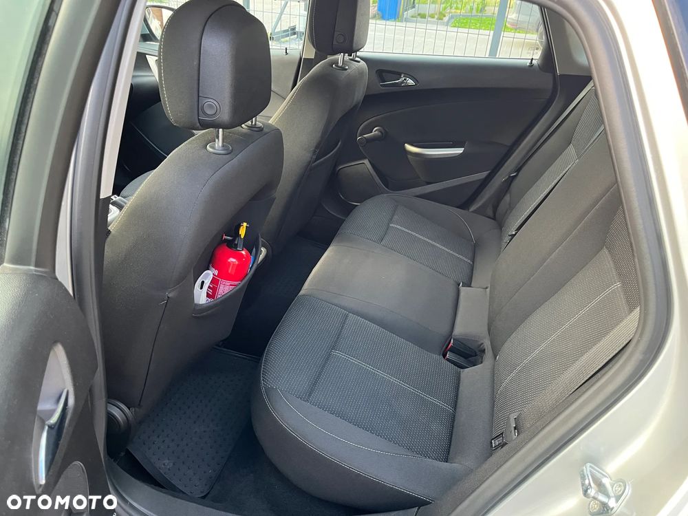 Opel Astra 1.4 T Enjoy - 10