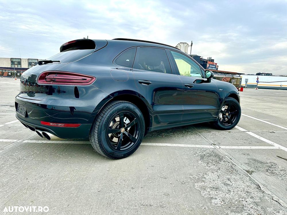 Porsche Macan - 36