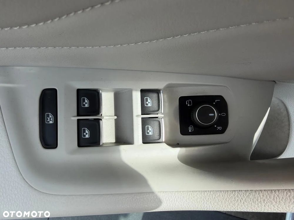 Volkswagen Passat 2.0 TSI 4Mot Elegance DSG - 20