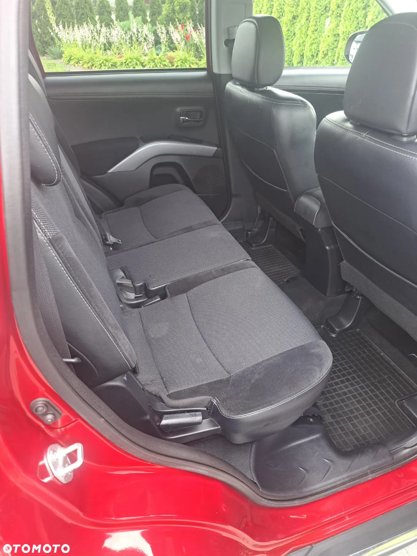 Mitsubishi Outlander - 16