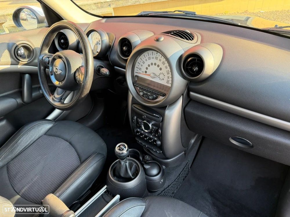 MINI Countryman Cooper D - 18