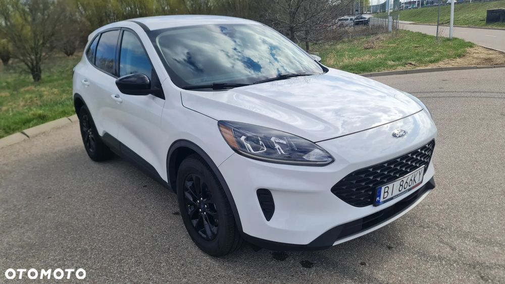 Ford Kuga - 1