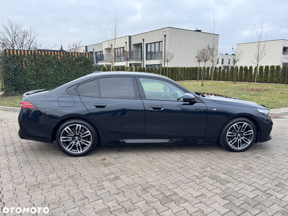 BMW Seria 5 520d M Sport - 5