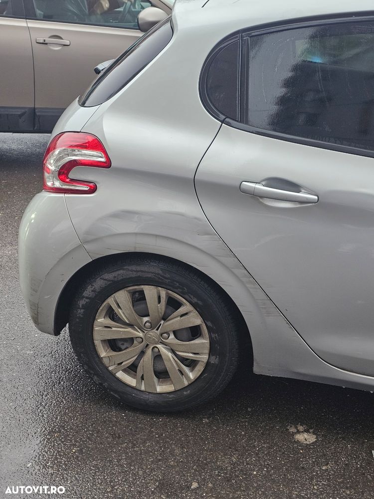 Peugeot 208 82 PureTech Style - 5