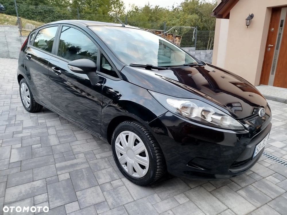 Ford Fiesta 1.25 Ambiente - 2