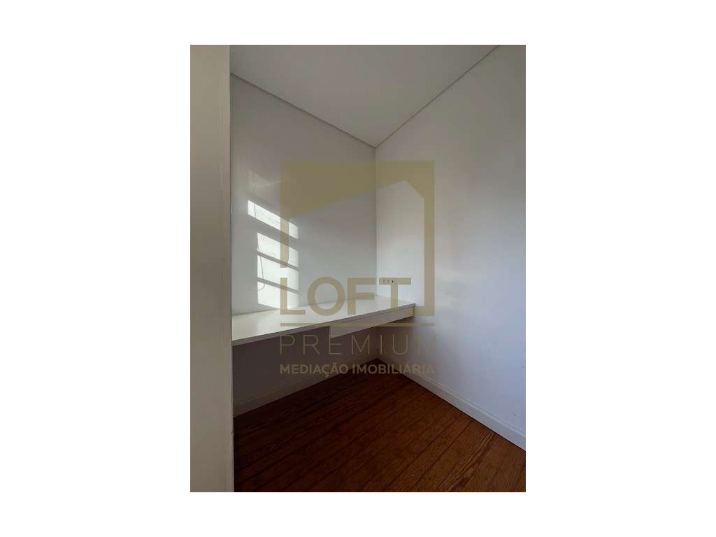 Apartamento T1+1 c/ Pátio no Centro Histórico de Guimarães - Grande imagem: 3/22