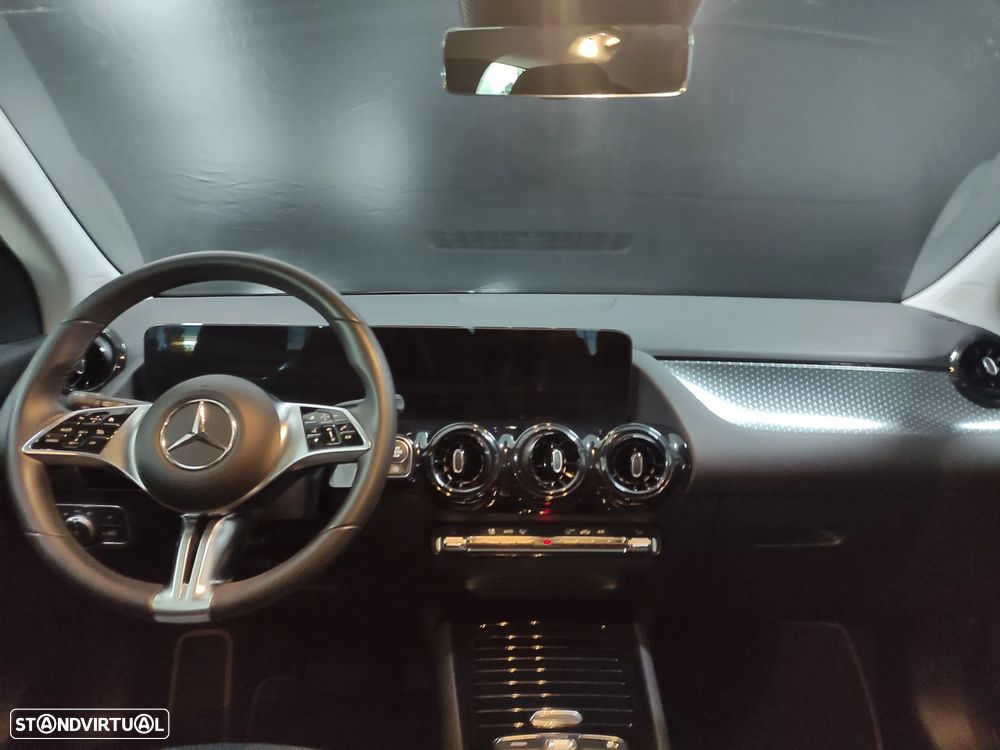 Mercedes-Benz GLA 180 d Progressive - 10