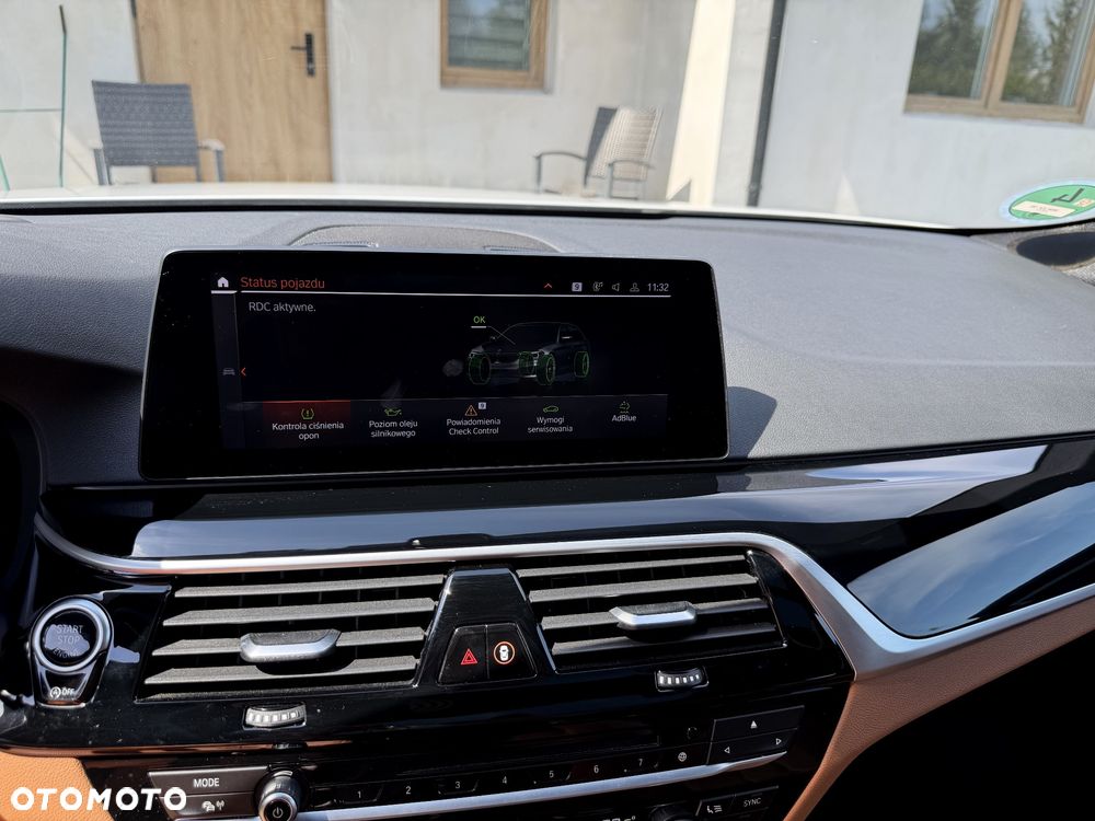 BMW Seria 5 520d Sport Line - 27