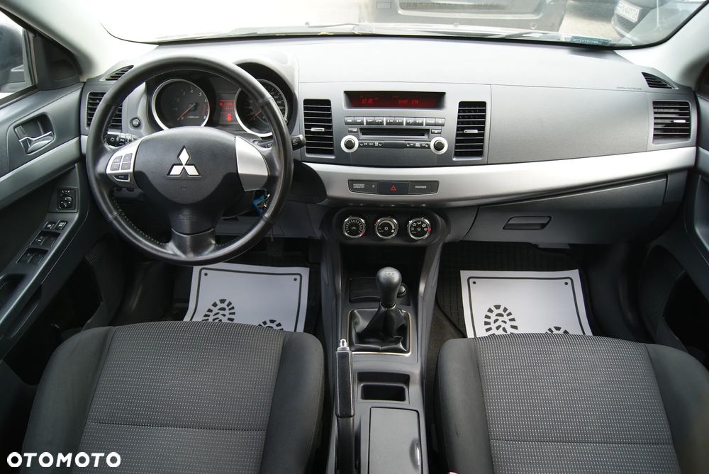 Mitsubishi Lancer 1.6 Inform - 15