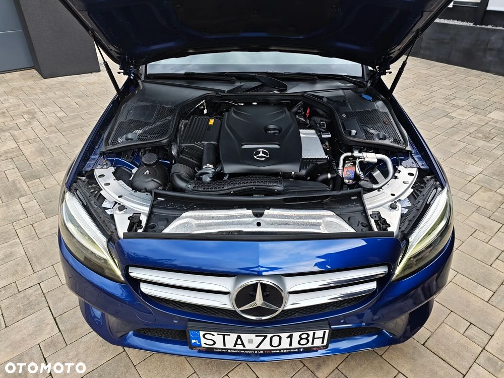 Mercedes-Benz Klasa C 180 9G-TRONIC Avantgarde - 17