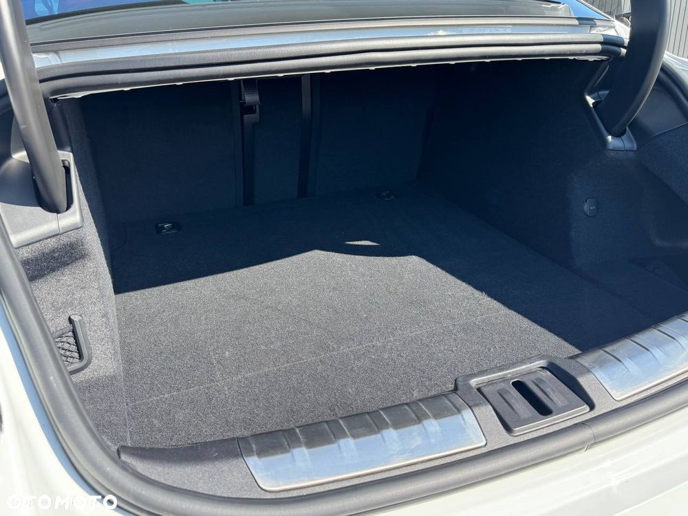 Porsche Taycan GTS - 36