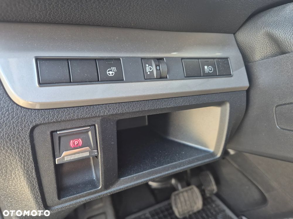 Opel Vivaro Brygadowy 5 miejsc XL 2.2 HDI 180KM Automat Webasto - 17