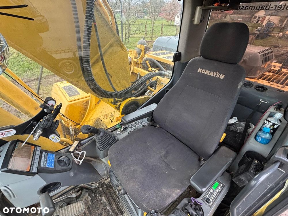 Komatsu PC240 - 7