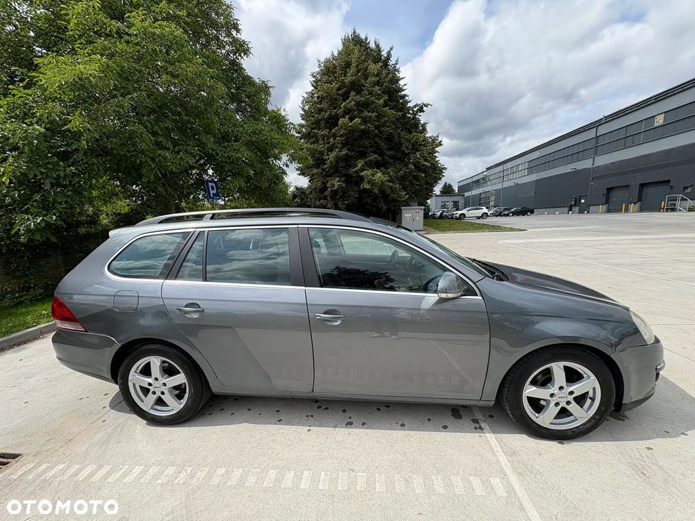 Volkswagen Golf 2.0 TDI Comfortline DSG - 3