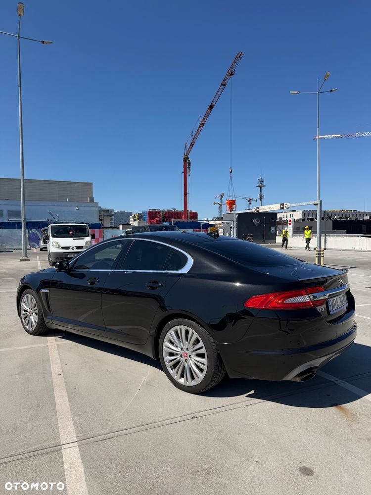 Jaguar XF 3.0 T AWD Premium Luxury - 8