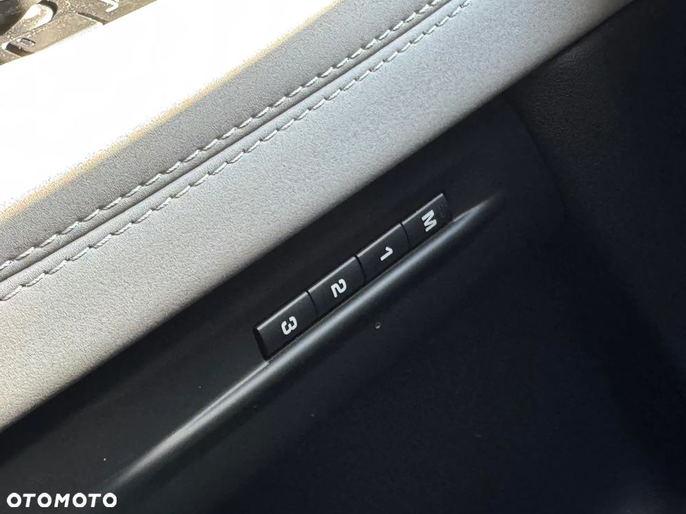 Land Rover Range Rover Evoque 1.5 P300e PHEV R-Dynamic - 29