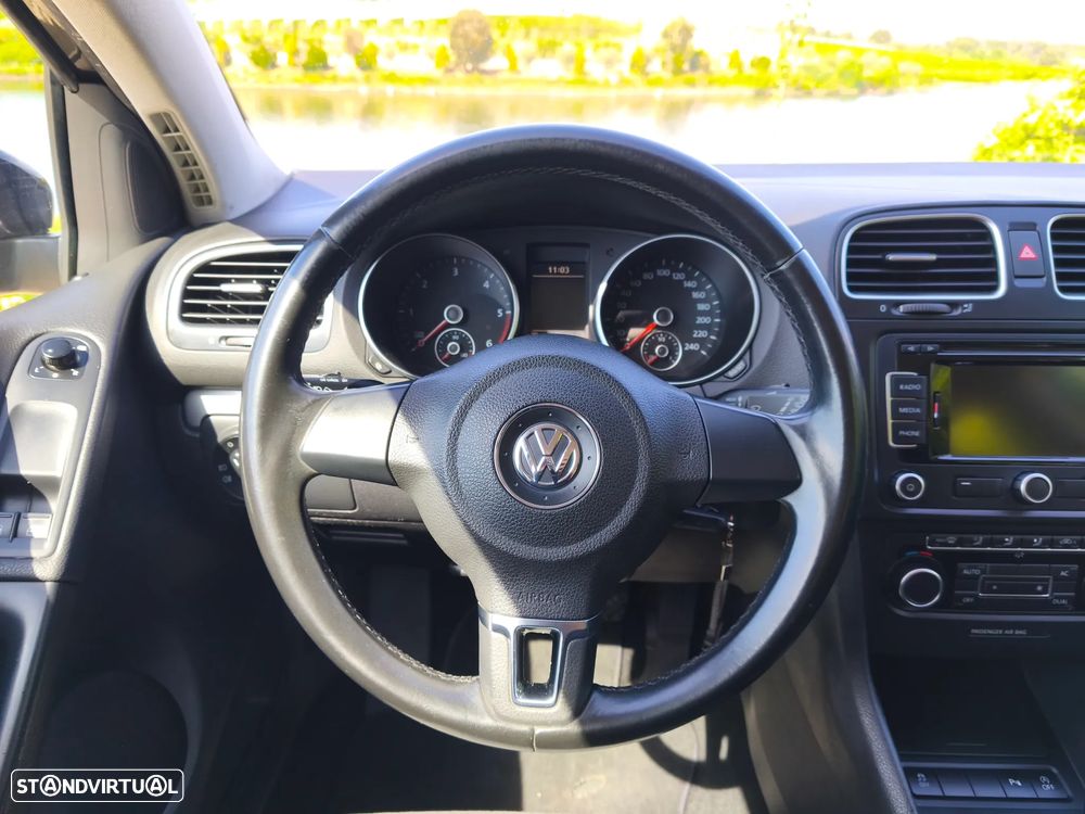 VW Golf 1.6 TDi DPF BlueMotion - 10