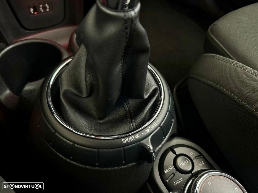 MINI 3 Portas One D - 21
