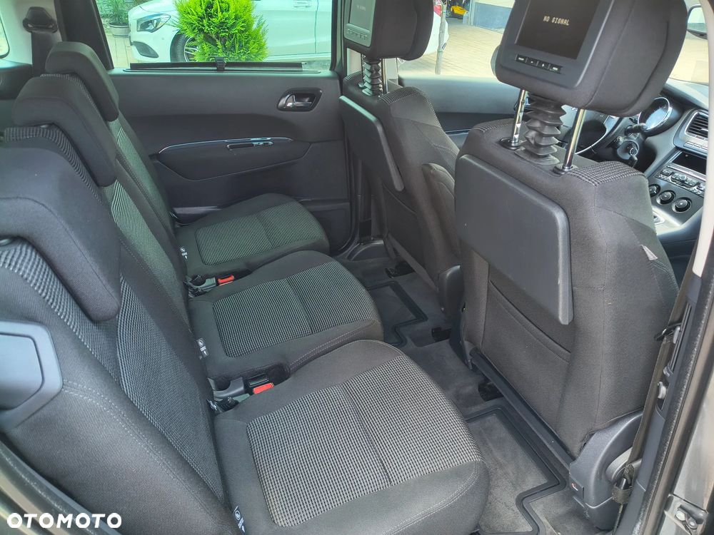 Peugeot 5008 - 13