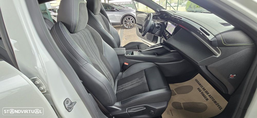 Peugeot 308 1.2 PureTech GT Pack EAT8 - 31