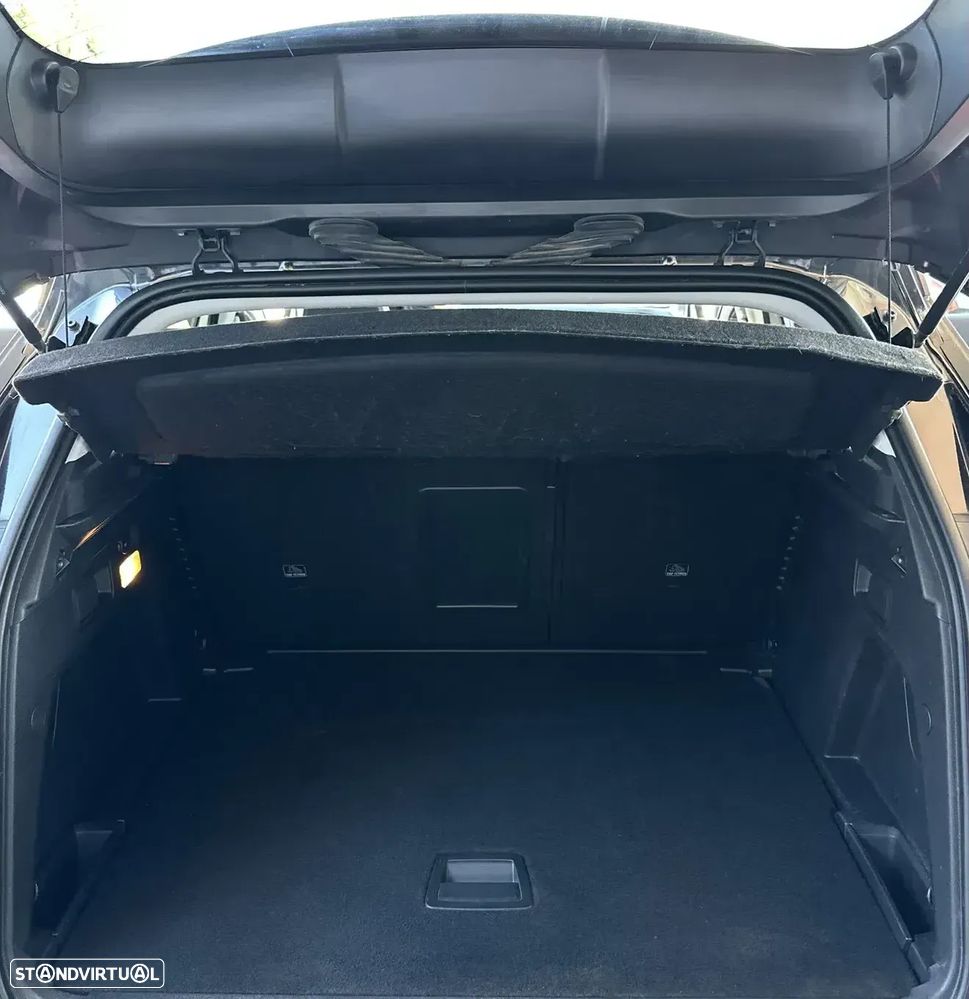 Peugeot 3008 PureTech 130 Stop & Start GPF EAT8 Crossway - 26