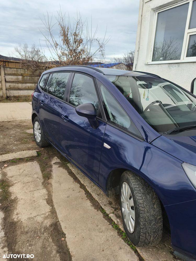 Opel Zafira - 15