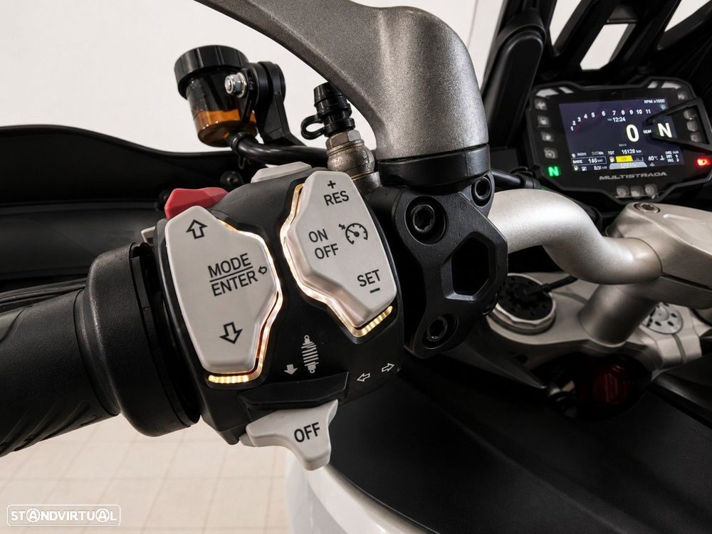 Ducati Multistrada 950 S  GP White - 11