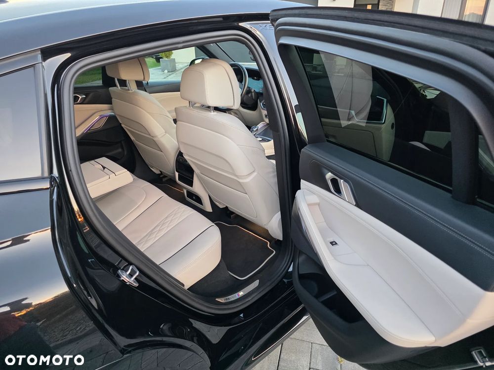 BMW X6 xDrive40d mHEV - 13