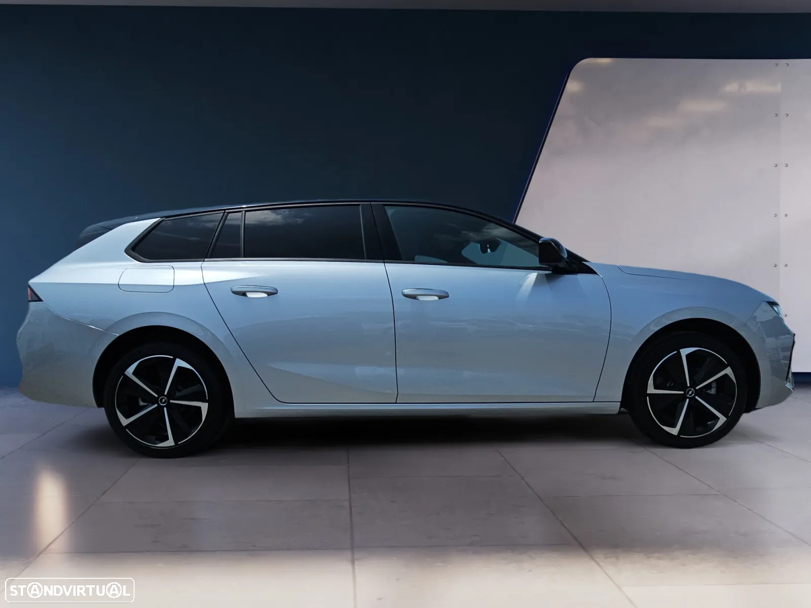 Opel Astra 1.2 T GS - 4