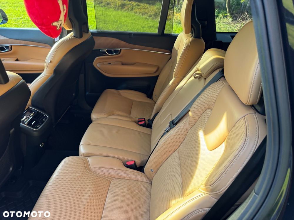 Volvo XC 90 - 8