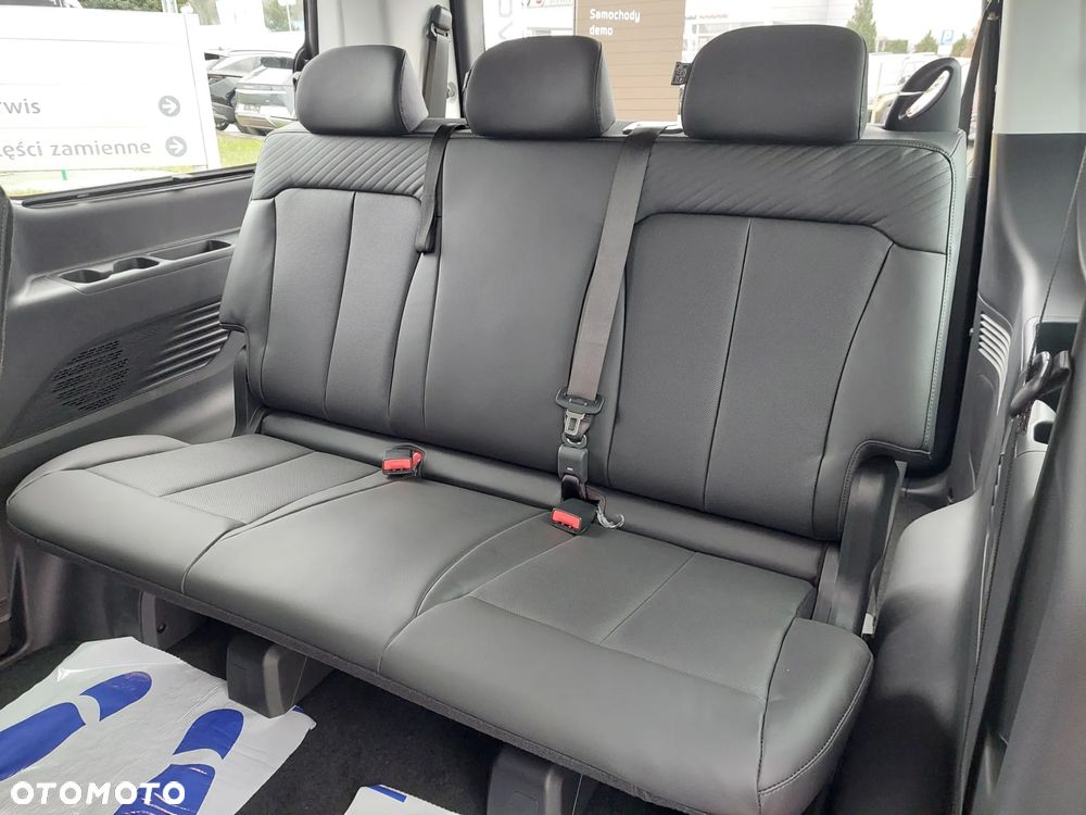 Hyundai Staria 1.6 T-GDI HEV Smart VIP - 35