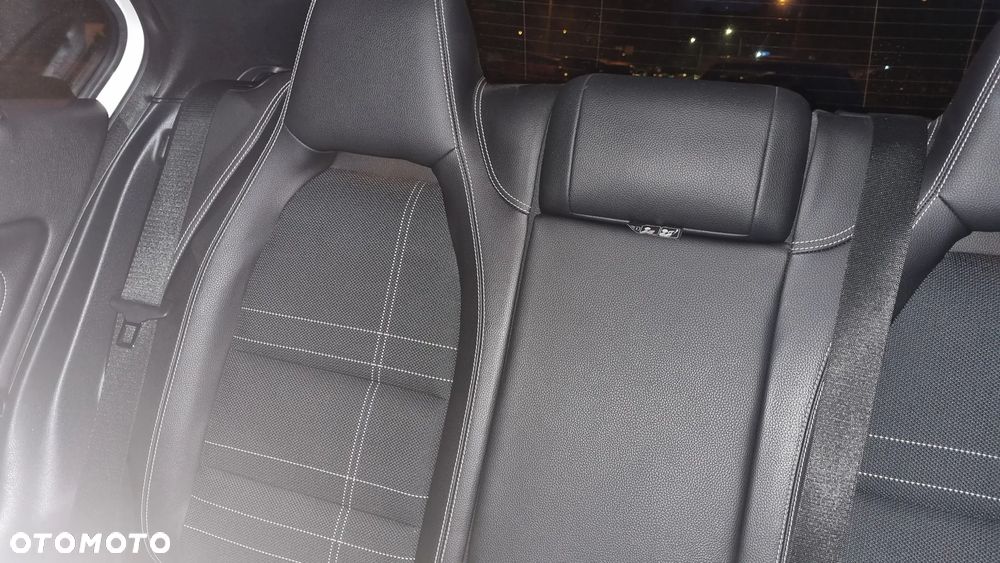 Mercedes-Benz Klasa A 180 CDI 7G-DCT - 19