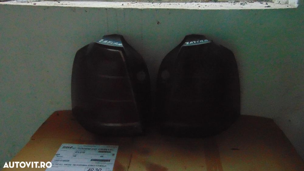 Stopuri stanga-dreapta Opel Zafira B an 2010 - 5