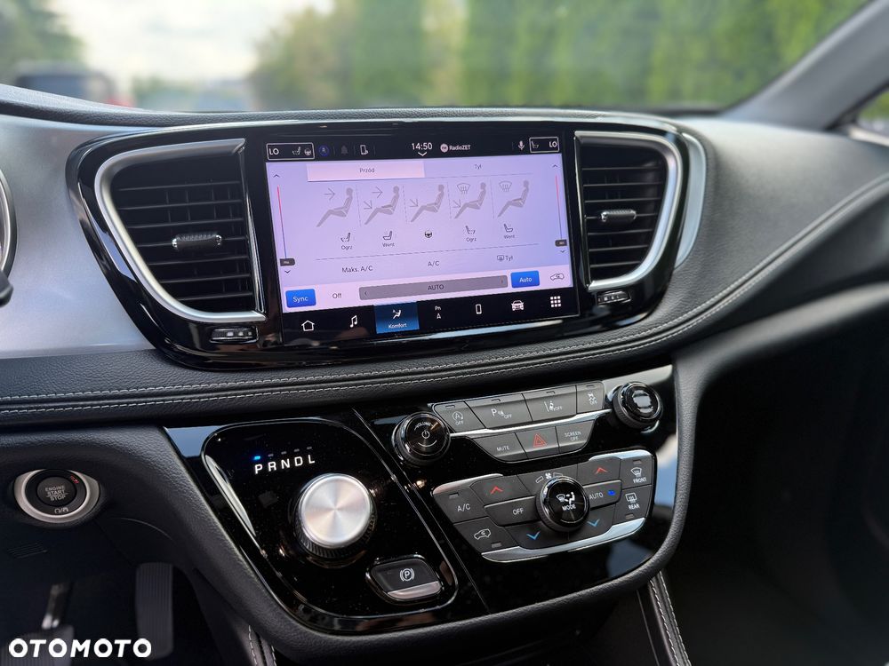Chrysler Pacifica - 18