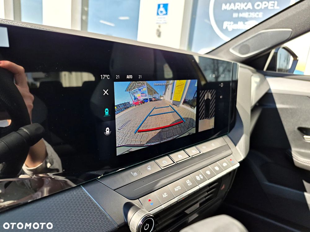 Opel Astra 1.2 T mHEV Ultimate eDTC - 11