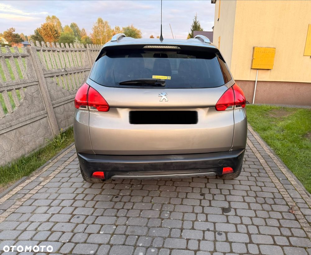 Peugeot 2008 1.6 e-HDi Allure S&S - 4