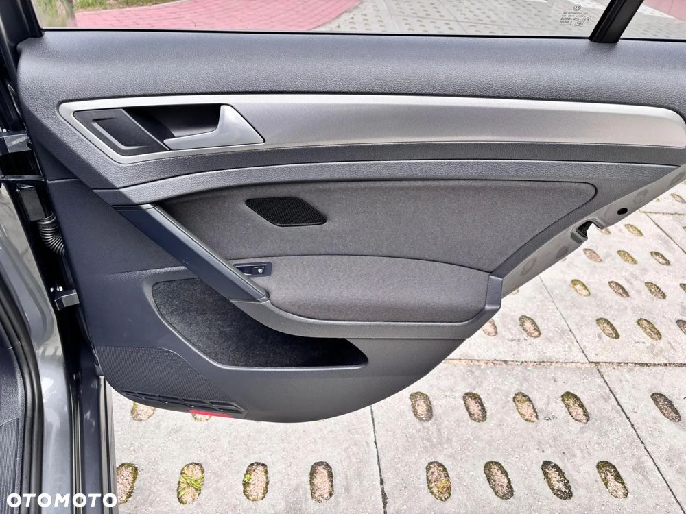 Volkswagen Golf 1.6 BlueTDI DSG Trendline - 35