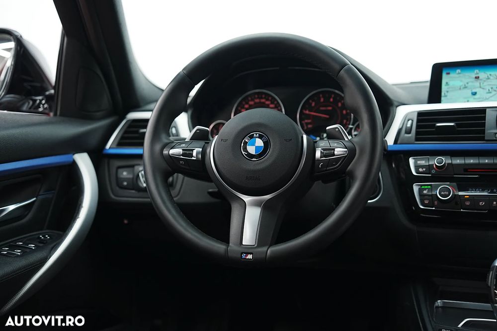 BMW Seria 3 330e iPerformance M Sport - 14