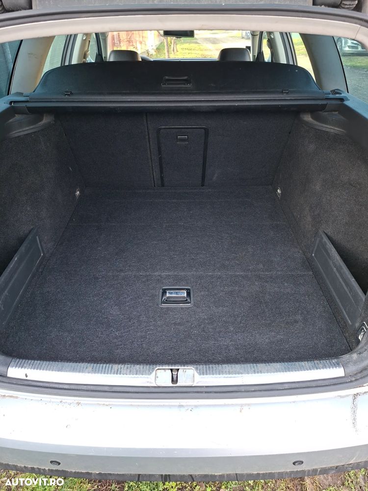 Volkswagen Passat Variant 2.0 TDI DSG Highline - 9