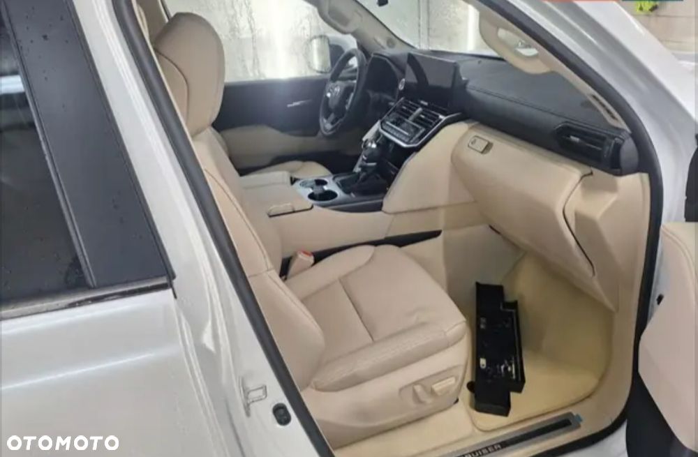Toyota Land Cruiser - 14