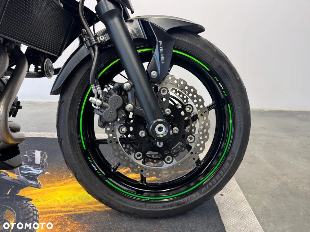 Kawasaki ER - 8