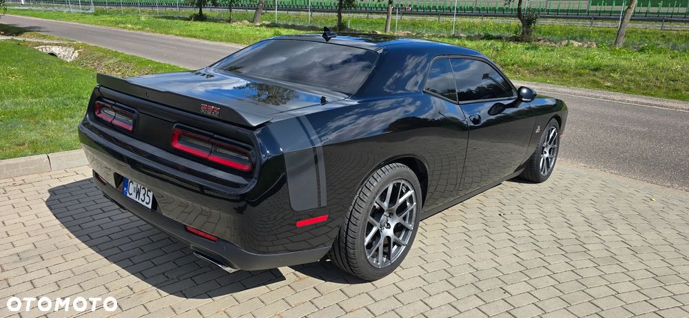 Dodge Challenger - 27