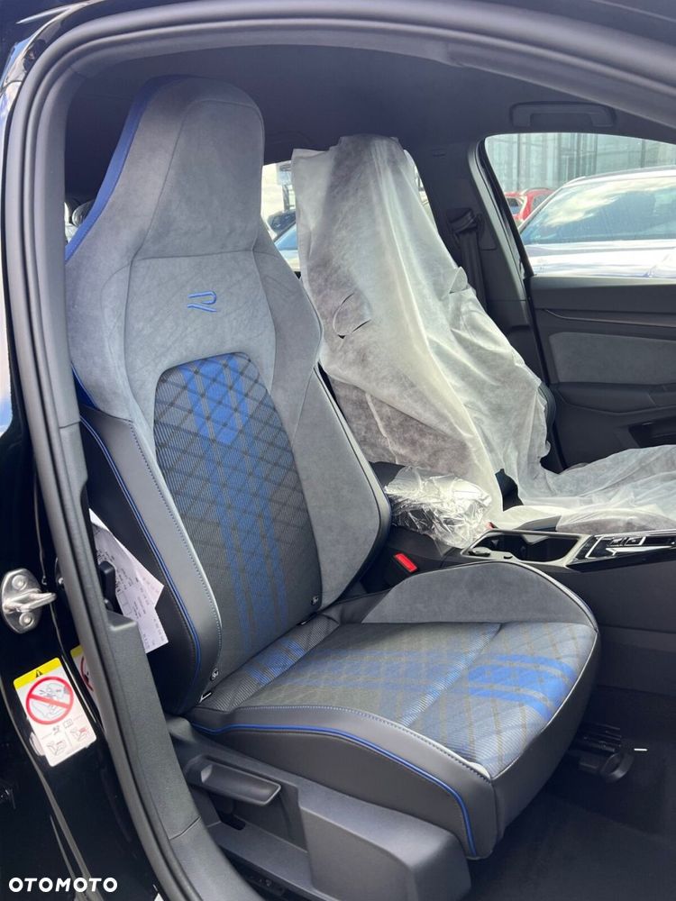Volkswagen Golf - 5