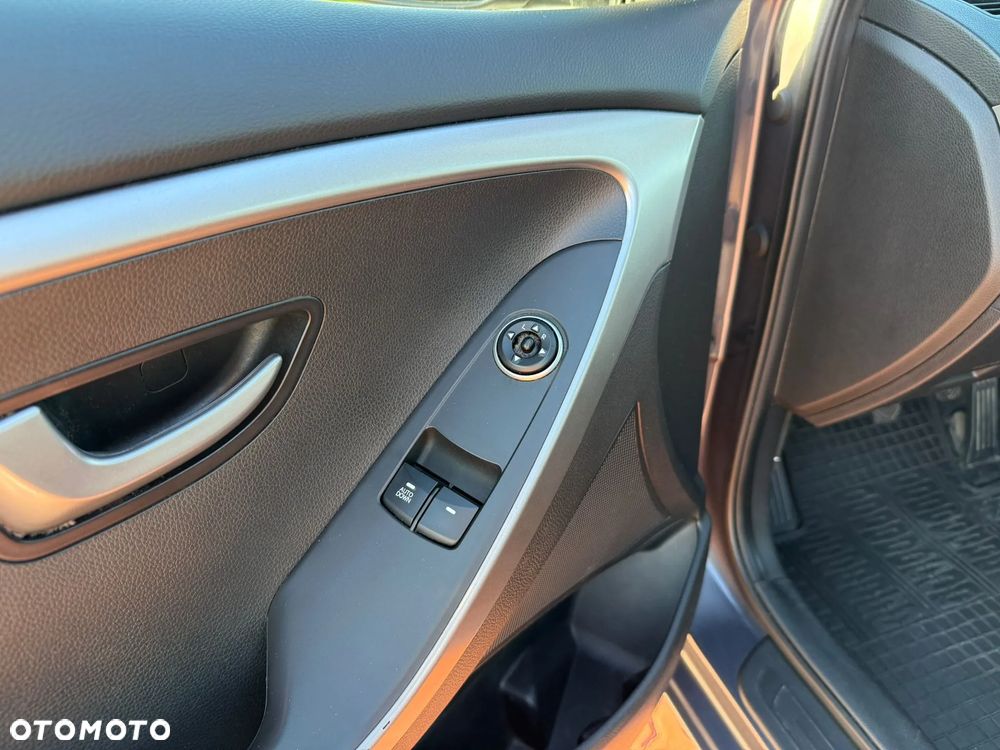 Hyundai i30 1.4 Classic + - 18