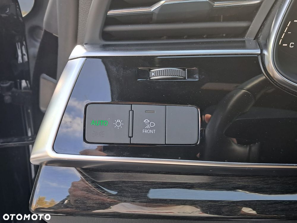 Audi Q8 55 TFSI quattro tiptronic - 22