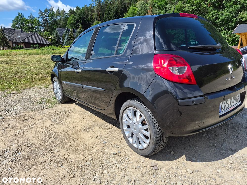 Renault Clio - 7